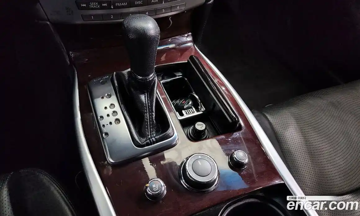 Infiniti M 2010 3.7 гидро в Москве № 267806, фото 9