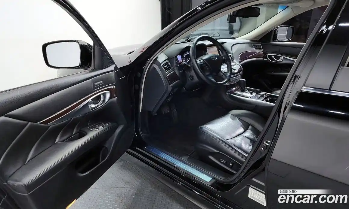 Infiniti M 2010 3.7 гидро в Москве № 267806, фото 10