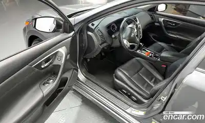 Nissan Altima 2017 2.5 гидро в Москве № 285053, миниатюра 10