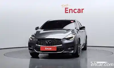 Infiniti Q30 2017 2.0 гидро в Москве № 294281, миниатюра 3