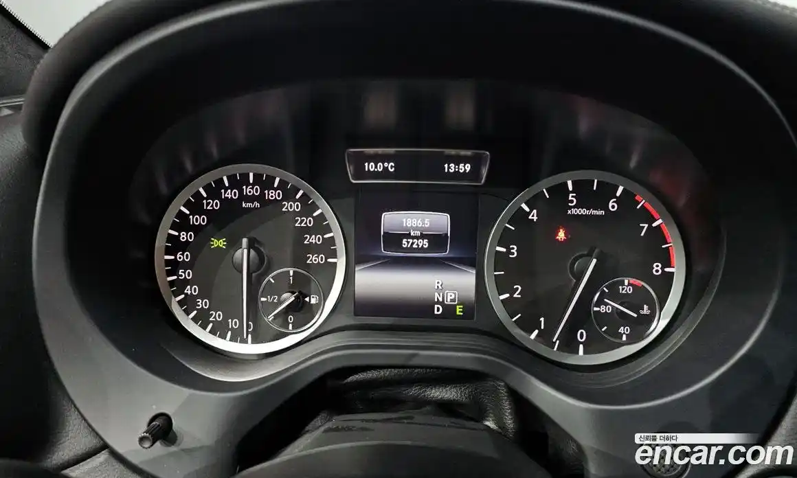 Infiniti Q30 2017 2.0 гидро в Москве № 294281, фото 8