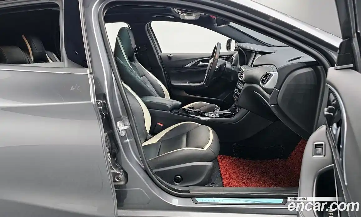 Infiniti Q30 2017 2.0 гидро в Москве № 294281, фото 10