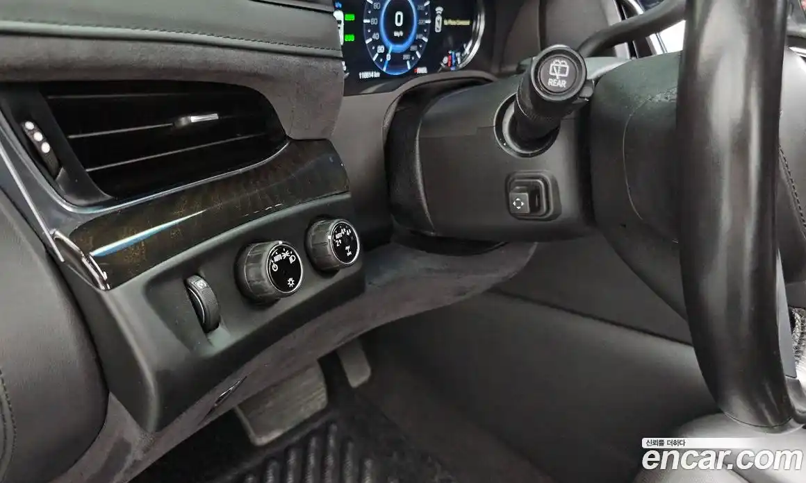 Cadillac Escalade 2019 6.2 гидро в Москве № 306672, фото 18