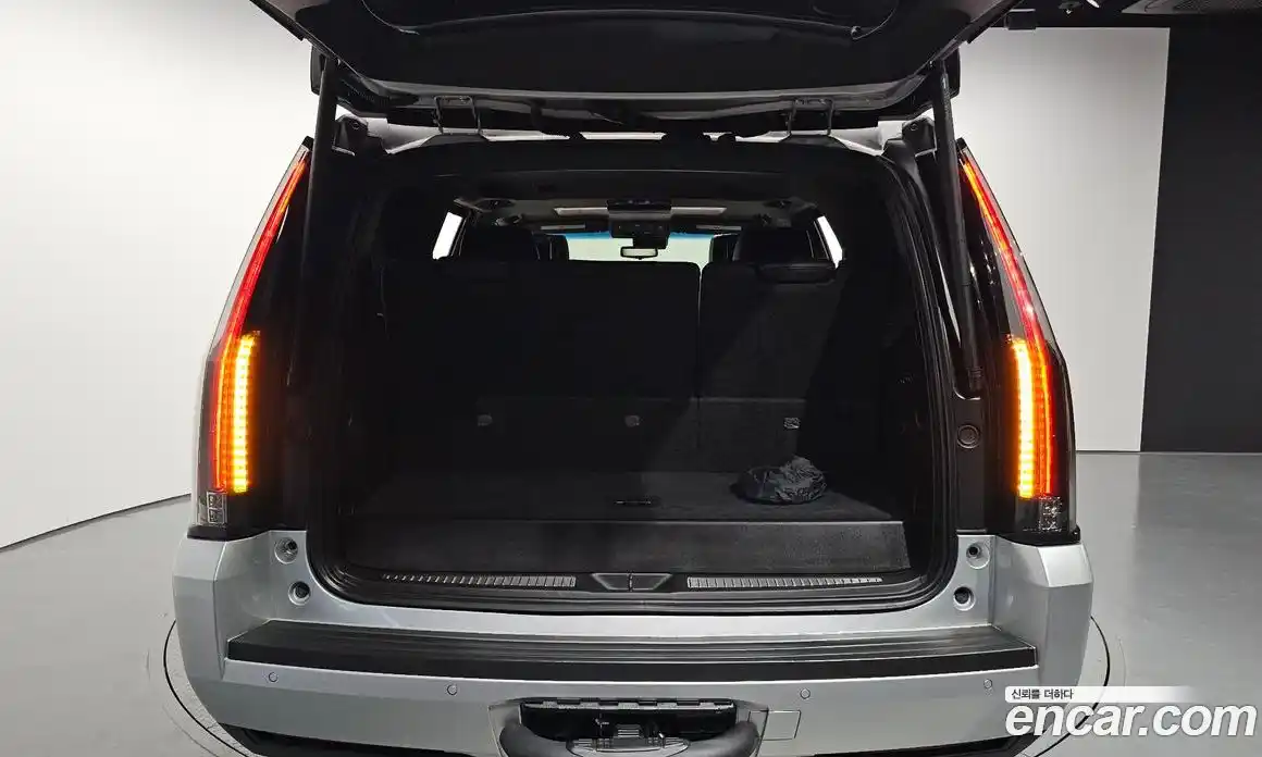 Cadillac Escalade 2019 6.2 гидро в Москве № 306672, фото 20