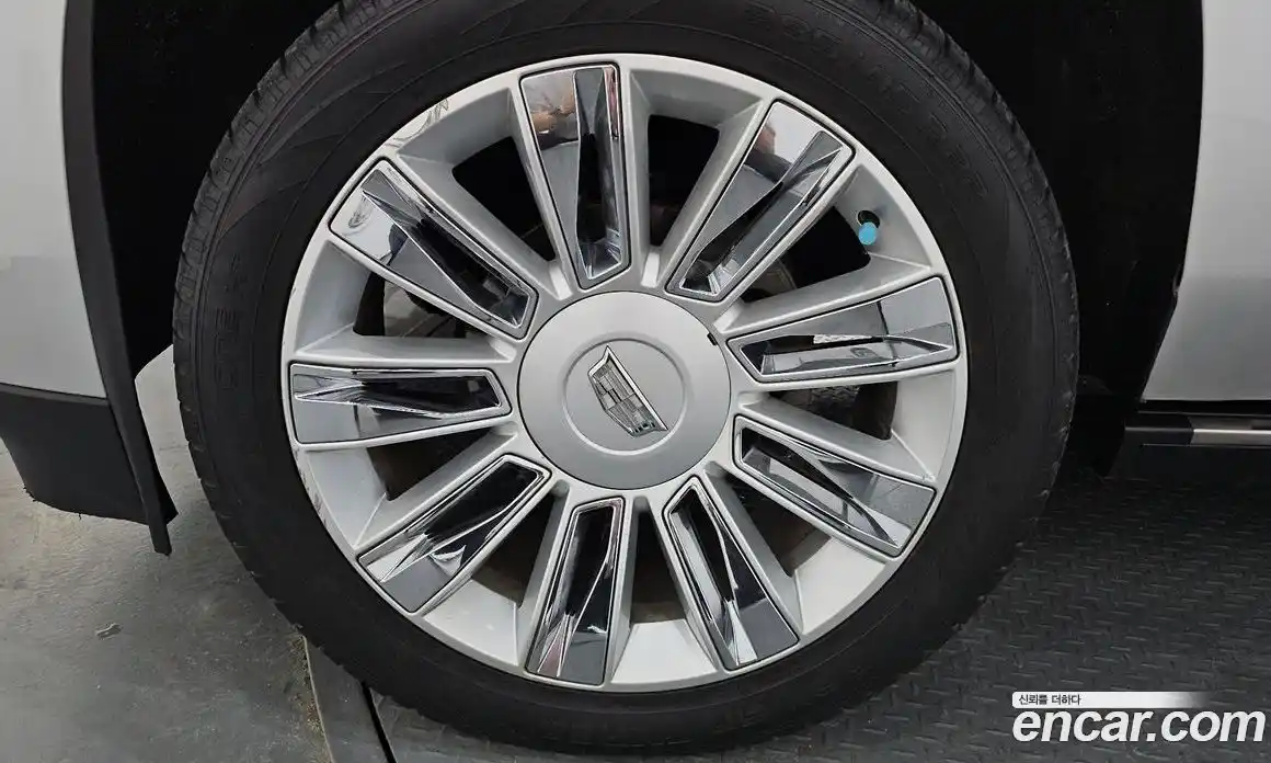 Cadillac Escalade 2019 6.2 гидро в Москве № 306672, фото 5