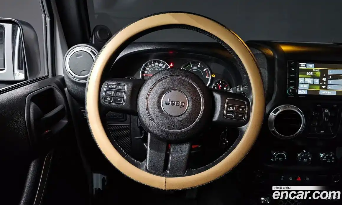 Jeep Wrangler 2014 2.8 гидро в Москве № 340151, фото 13