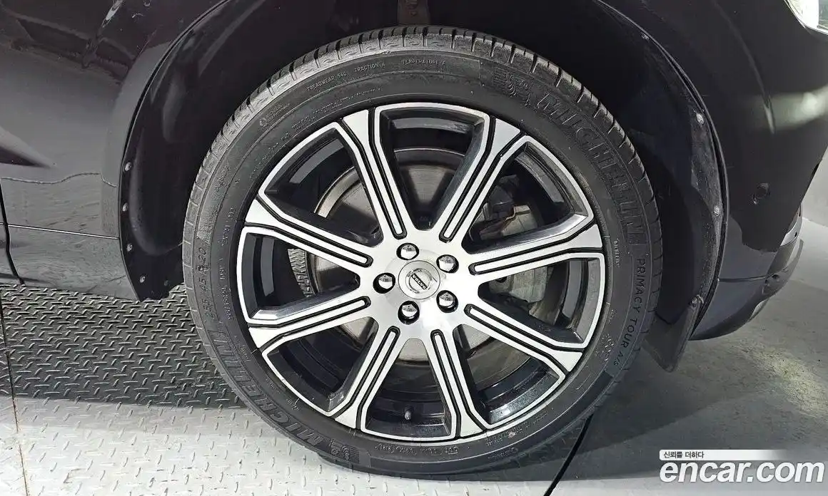 Volvo XC60 2018 2.0 гидро в Москве № 344222, фото 5