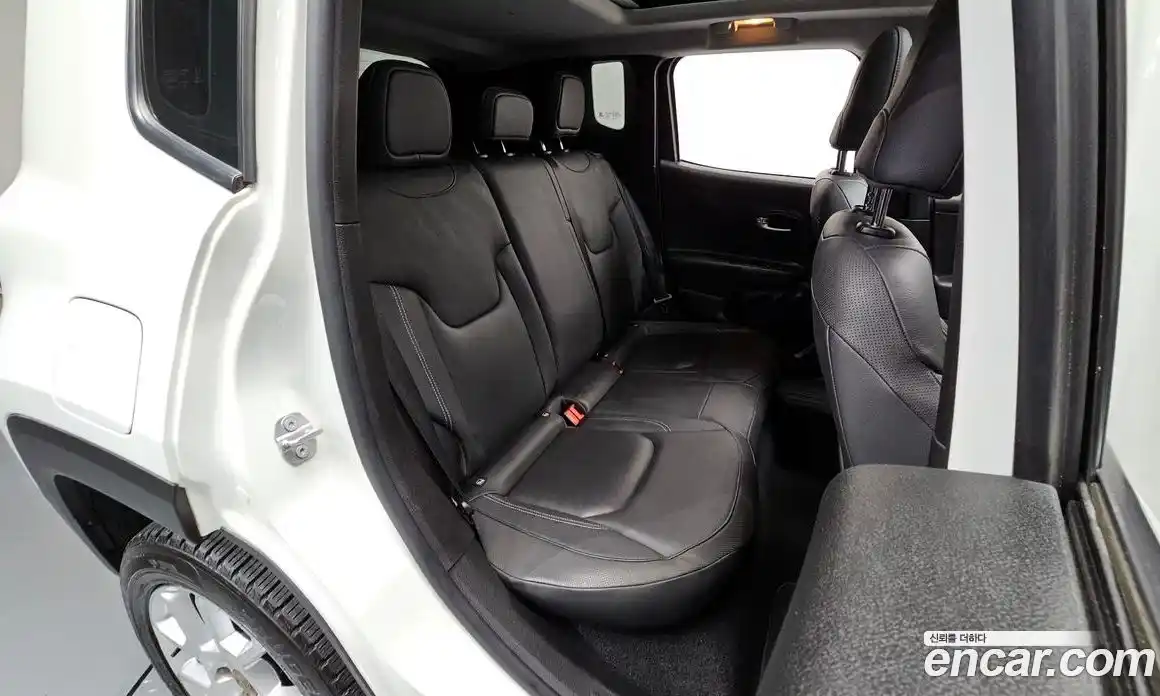 Jeep Renegade 2021 2.4 гидро в Москве № 401541, фото 12