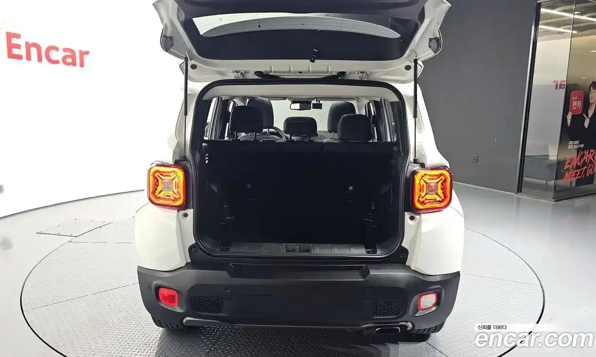 Jeep Renegade 2021 2.4 гидро в Москве № 401541, фото 20