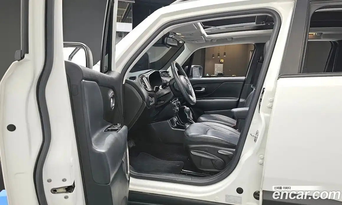 Jeep Renegade 2021 2.4 гидро в Москве № 401541, фото 10