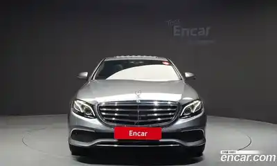 Mercedes-Benz E-Class 2020 2.0 гидро, миниатюра 3