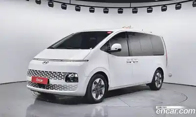 Hyundai Staria, 2023