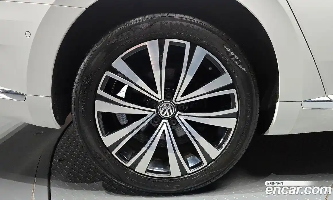 Volkswagen Arteon 2019 2.0 гидро в Москве № 547328, фото 5