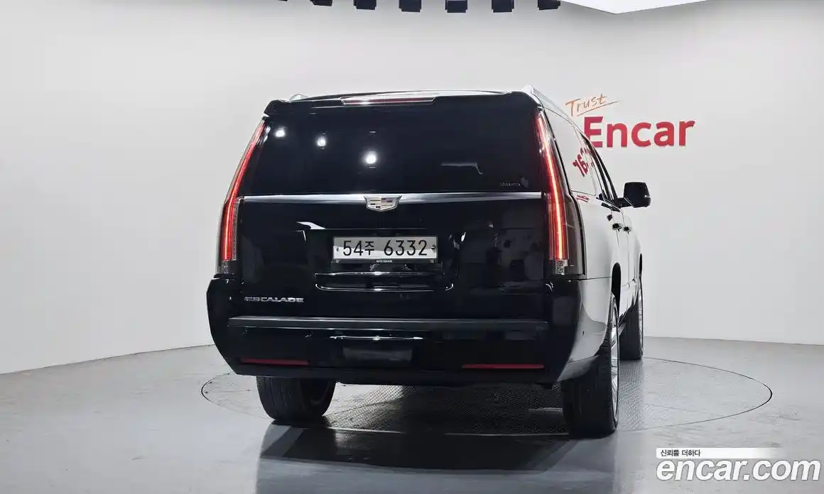 Cadillac Escalade 2017 6.2 гидро в Москве № 548105, фото 4