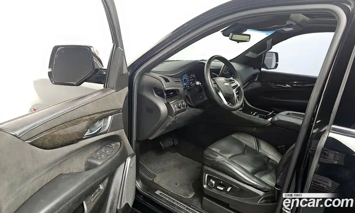 Cadillac Escalade 2017 6.2 гидро в Москве № 548105, фото 10