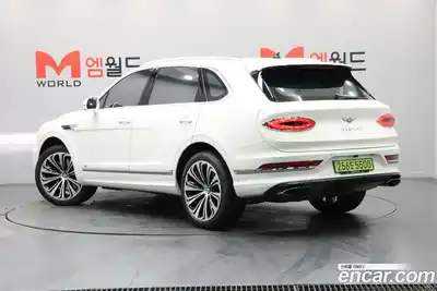 Bentley Bentayga 2022 4.0 гидро в Москве № 797904, миниатюра 4
