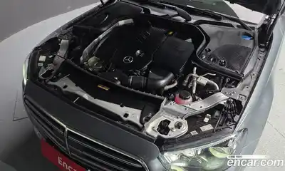 Mercedes-Benz E-Class 2023 1.9 гидро, миниатюра 6