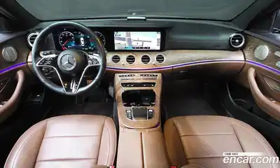 Mercedes-Benz E-Class 2023 1.9 гидро, миниатюра 7