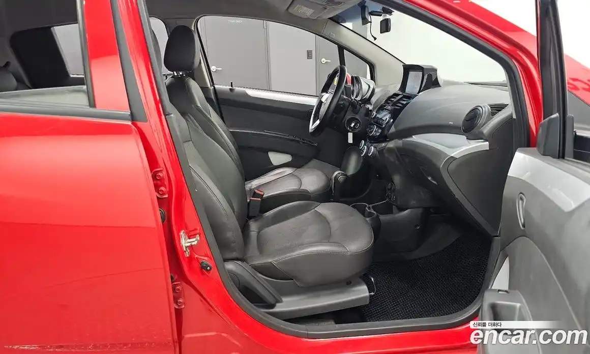 Chevrolet Spark 2015 1.0 гидро в Москве, фото 11