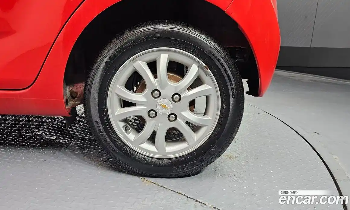 Chevrolet Spark 2015 1.0 гидро в Москве, фото 5