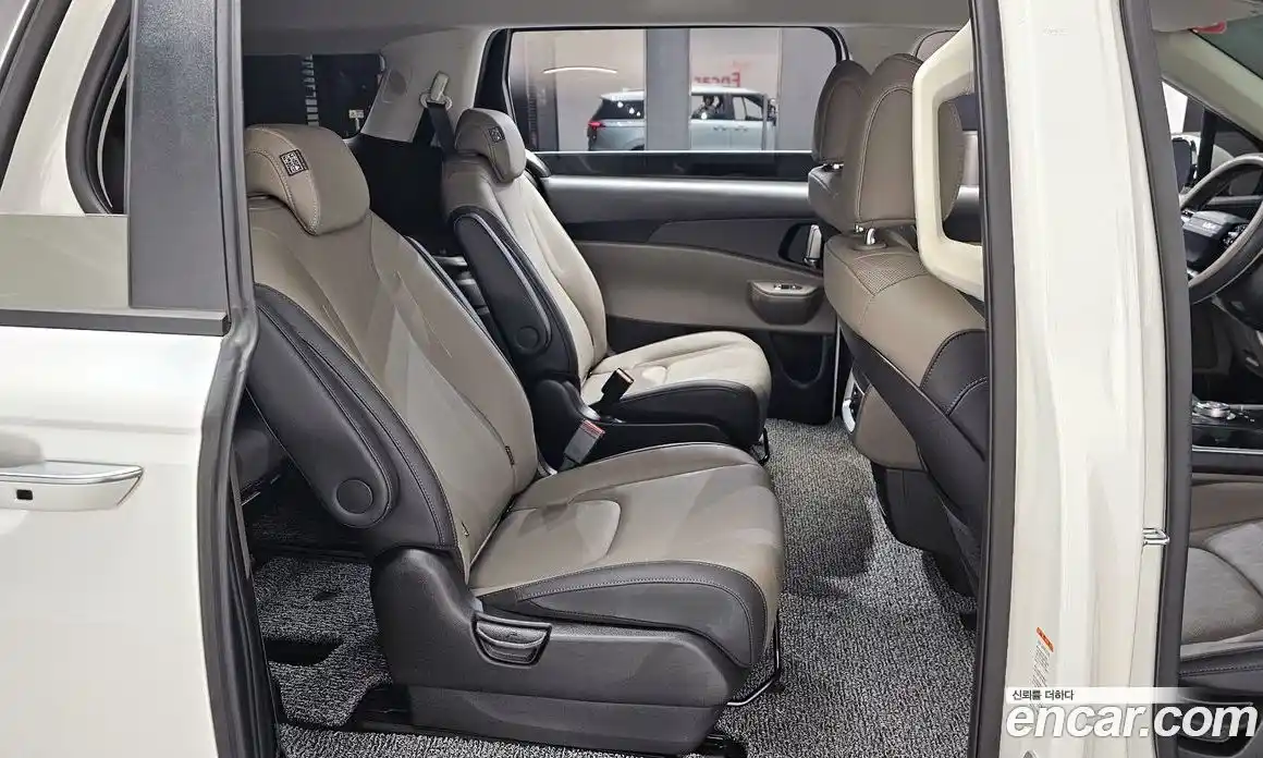 Kia Canival 2025 3.5 Автомат в Москве № 972409, фото 12