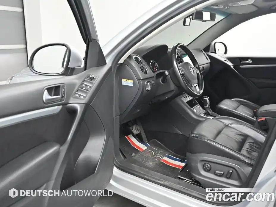 Volkswagen Tiguan 2015 2.0 гидро в Москве № 976172, фото 11