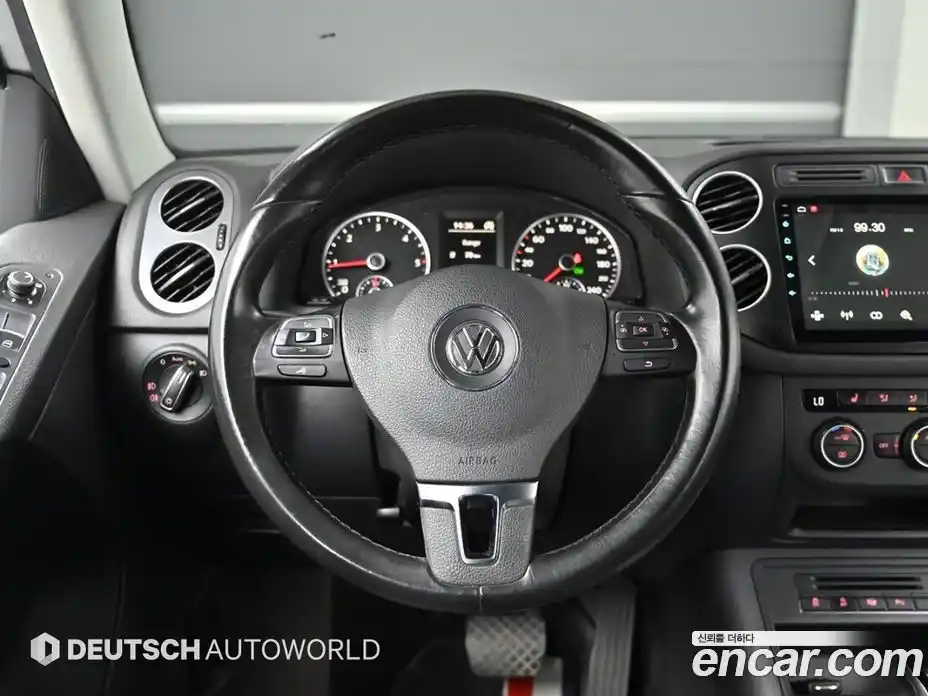 Volkswagen Tiguan 2015 2.0 гидро в Москве № 976172, фото 13