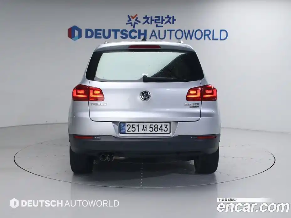 Volkswagen Tiguan 2015 2.0 гидро в Москве № 976172, фото 4