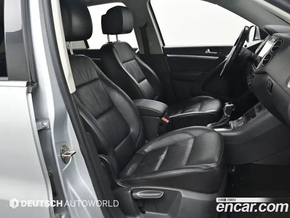 Volkswagen Tiguan 2015 2.0 гидро в Москве № 976172, фото 10