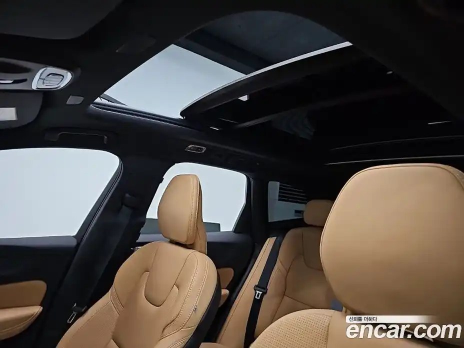Volvo XC60 2021 2.0 гидро в Москве № 1000539, фото 17