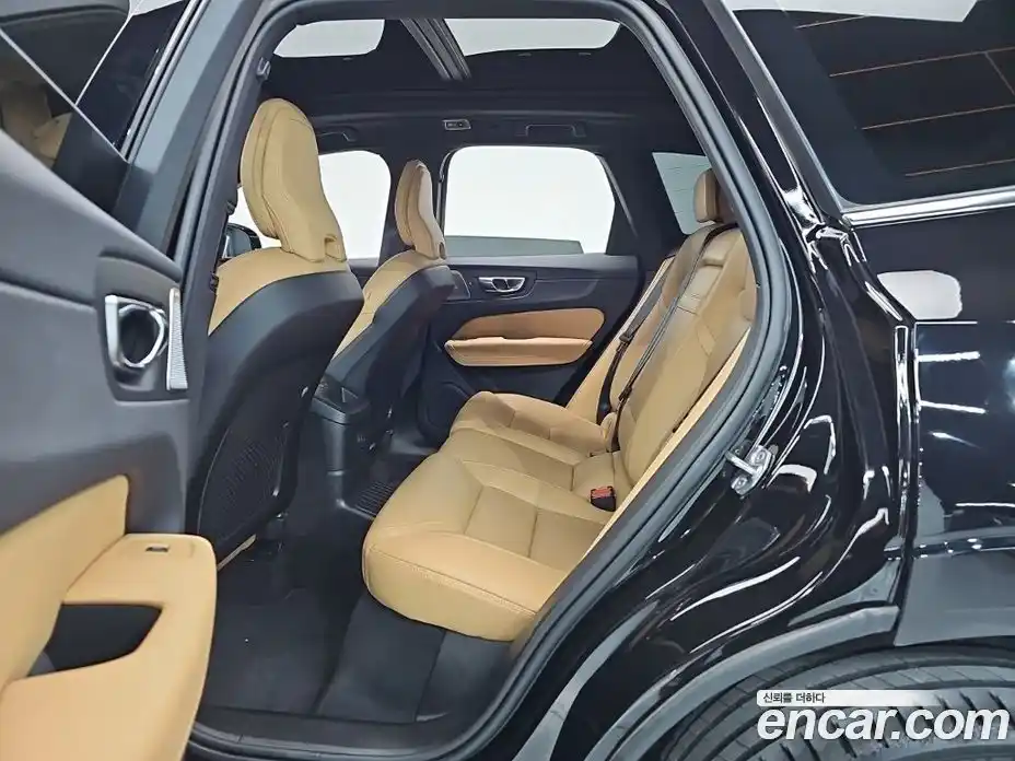 Volvo XC60 2021 2.0 гидро в Москве № 1000539, фото 18