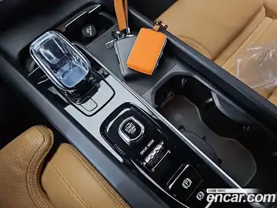 Volvo XC60 2021 2.0 гидро в Москве № 1000539, миниатюра 9
