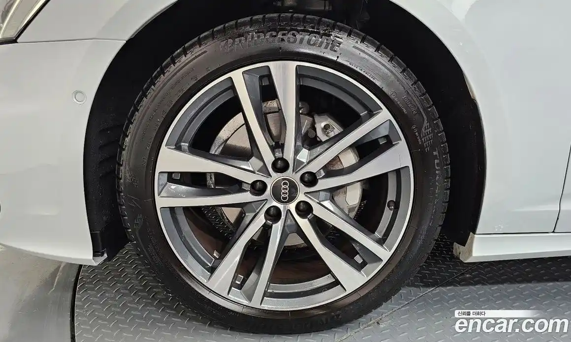 Audi A6 2022 2.0 гидро в Москве, фото 5