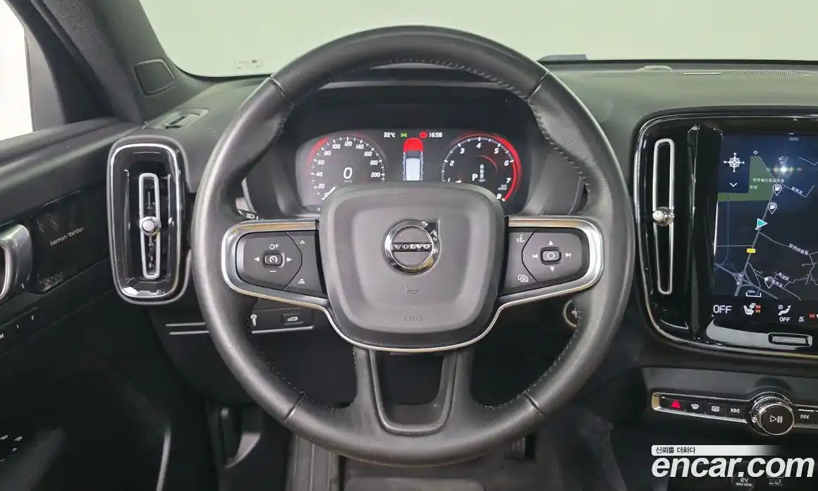 Volvo XC40 2020 2.0 гидро в Москве № 1008656, фото 13