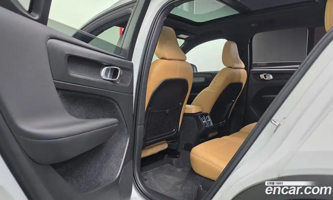 Volvo XC40 2020 2.0 гидро в Москве № 1008656, фото 17