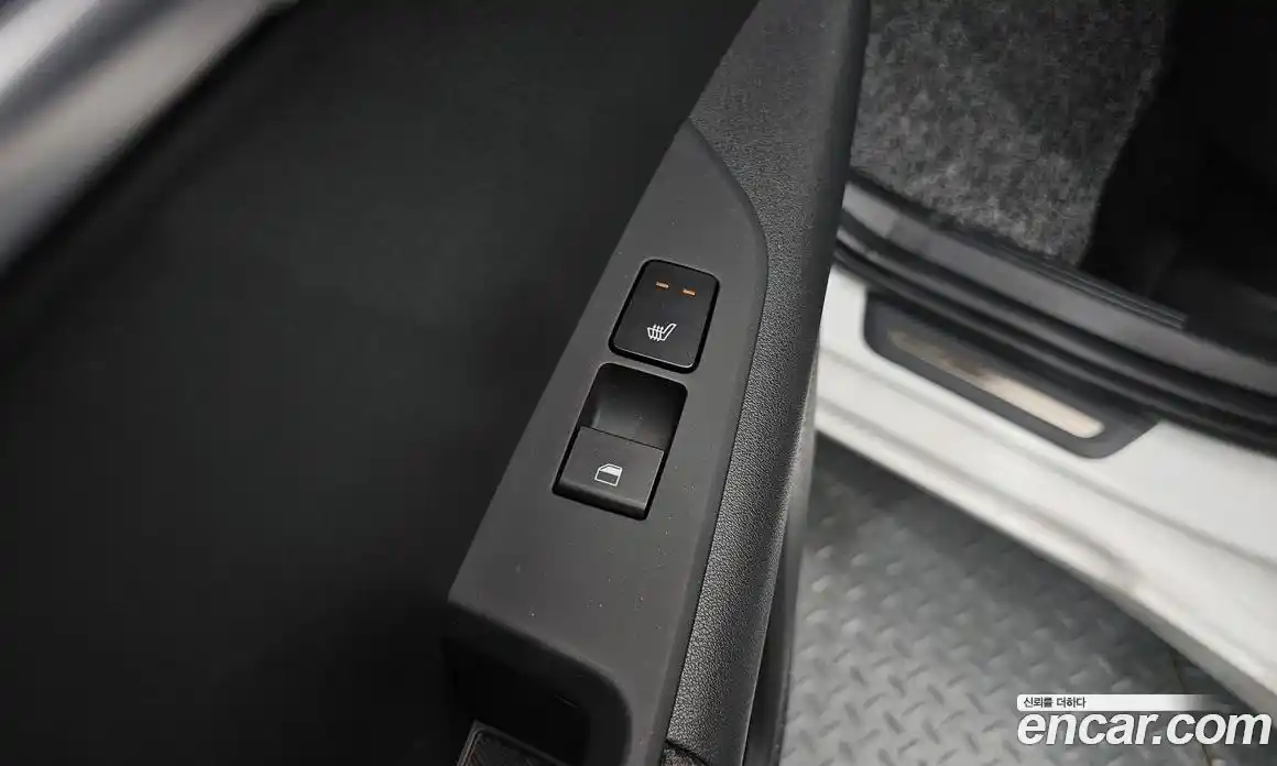 Kia Niro 2023 1.6 Автомат в Москве № 1009109, фото 19