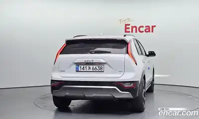 Kia Niro 2023 1.6 Автомат в Москве № 1009109, миниатюра 4