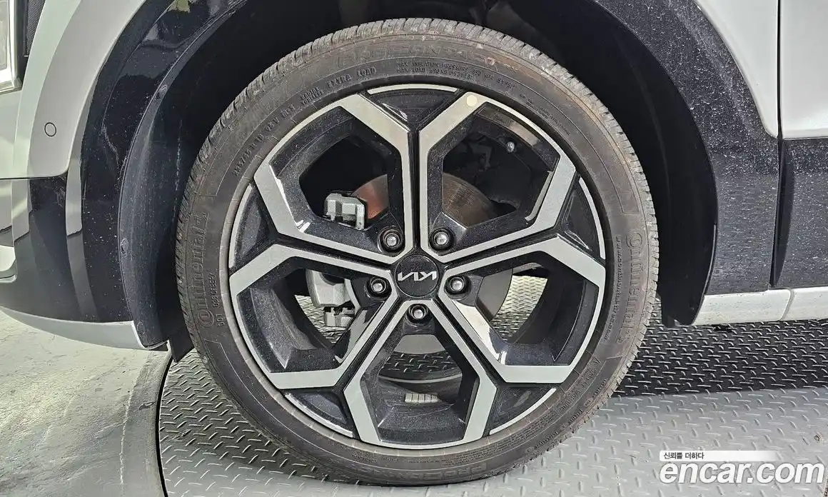 Kia Niro 2023 1.6 Автомат в Москве № 1009109, фото 5