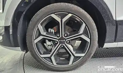 Kia Niro 2023 1.6 Автомат в Москве № 1009109, миниатюра 5