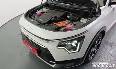 Kia Niro 2023 1.6 Автомат в Москве № 1009109, миниатюра 6