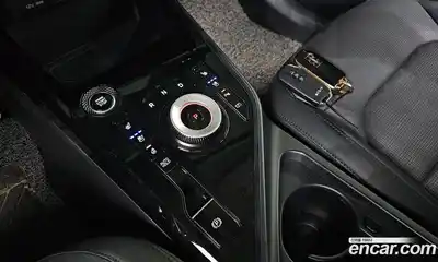 Kia Niro 2023 1.6 Автомат в Москве № 1009109, миниатюра 9