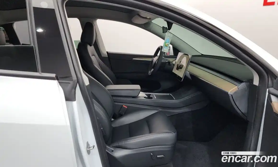 Tesla Model Y 2023 0.2 гидро в Москве № 1014227, фото 11