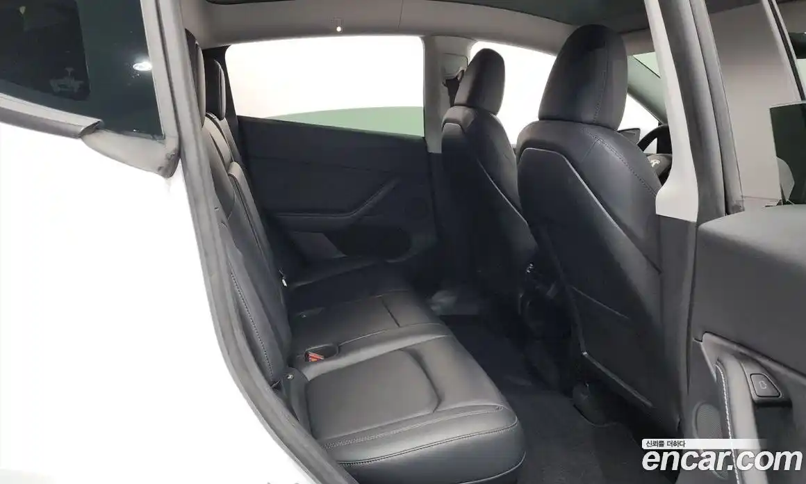 Tesla Model Y 2023 0.2 гидро в Москве № 1014227, фото 12