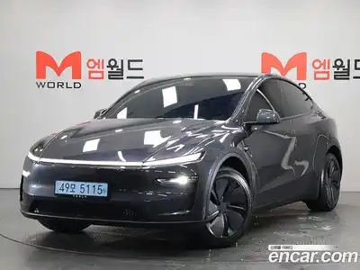 Tesla Model Y, 2025