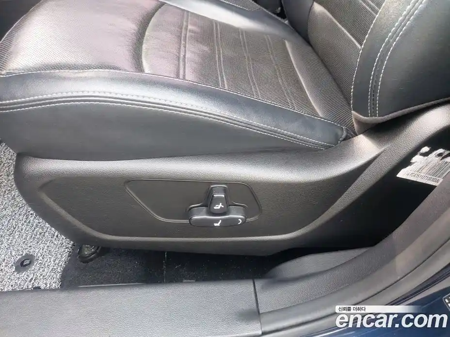 SsangYong TIBOLI 2015 1.6 Автомат в Москве № 1067849, фото 12