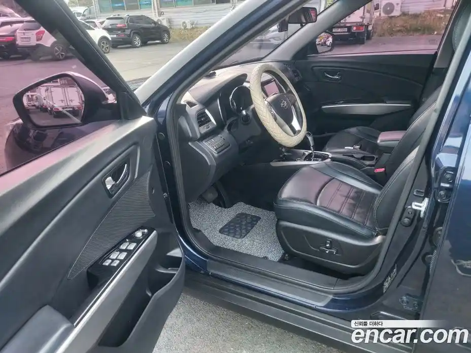 SsangYong TIBOLI 2015 1.6 Автомат в Москве № 1067849, фото 9