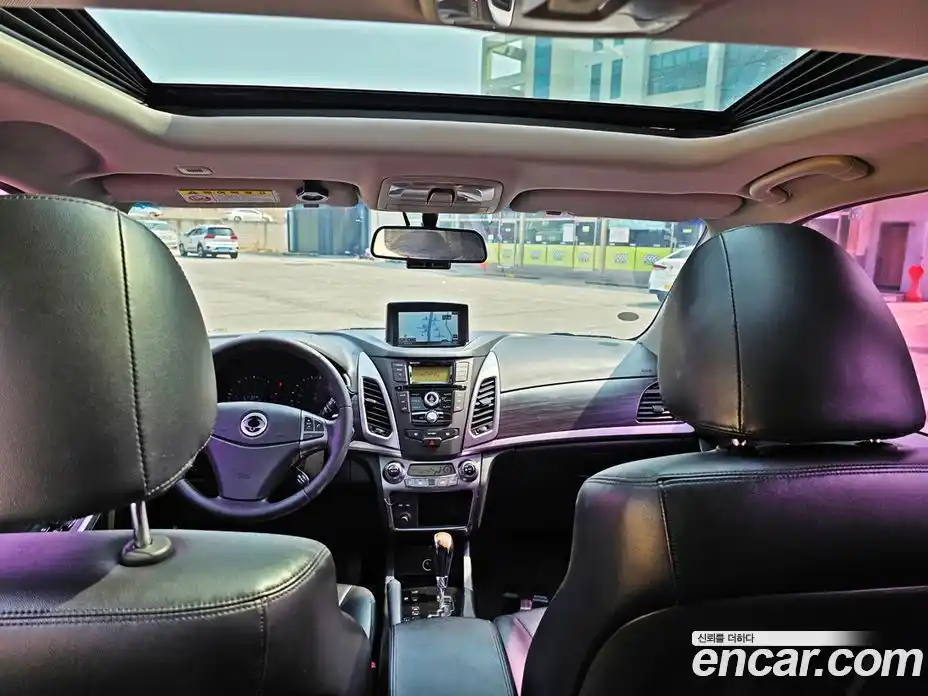 SsangYong Korando 2014 2.0 Автомат в Москве № 1080598, фото 11