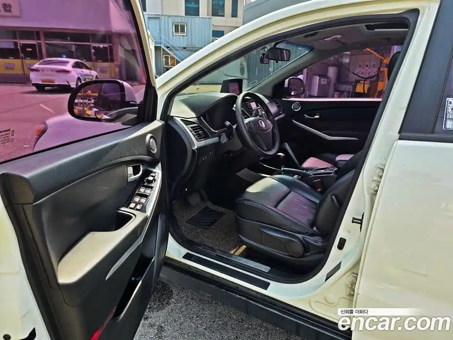 SsangYong Korando 2014 2.0 Автомат в Москве № 1080598, фото 12