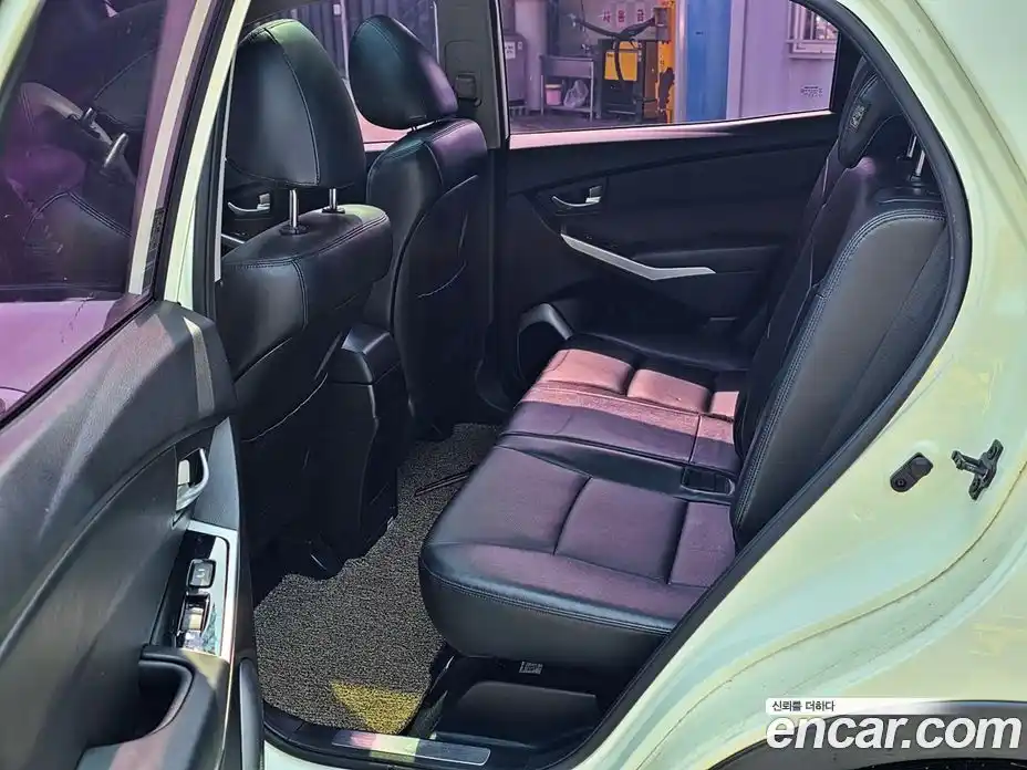 SsangYong Korando 2014 2.0 Автомат в Москве № 1080598, фото 9