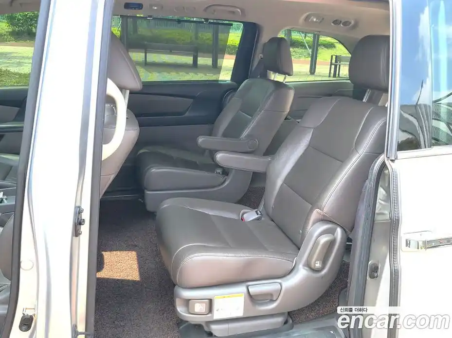 Honda Odyssey 2012 3.5 гидро в Москве № 1085915, фото 5